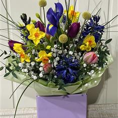 Scented spring petite Mothers Day Handtied